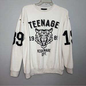 Forever 21 Black and White Crewneck Sweatshirt Size Medium EUC